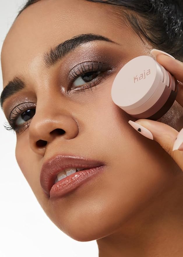 Kaja Beauty Bento Collection | Glitter + Shimmer + Matte | 21 Cold Brew Einspänner - Soft Ash Gray | 2019 Best of Beauty Award in Glitter