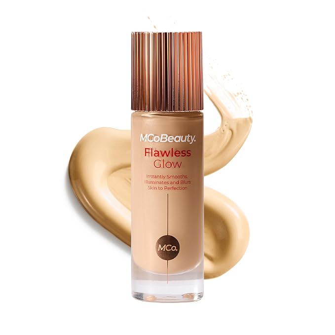 MCoBeauty - Flawless Glow Luminous Skin Filter - 2.5 Fair Shade - 4-in-1 Multi-Use Formula that Contains Squalane - Includes Doe Foot Applicator - Liquid Illuminator