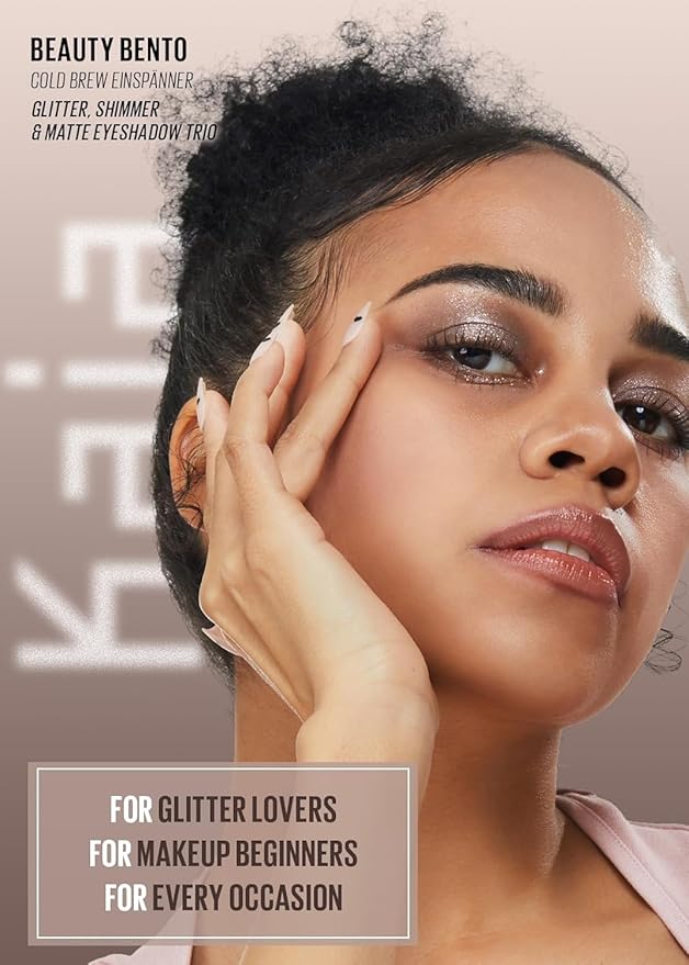 Kaja Beauty Bento Collection | Glitter + Shimmer + Matte | 21 Cold Brew Einspänner - Soft Ash Gray | 2019 Best of Beauty Award in Glitter