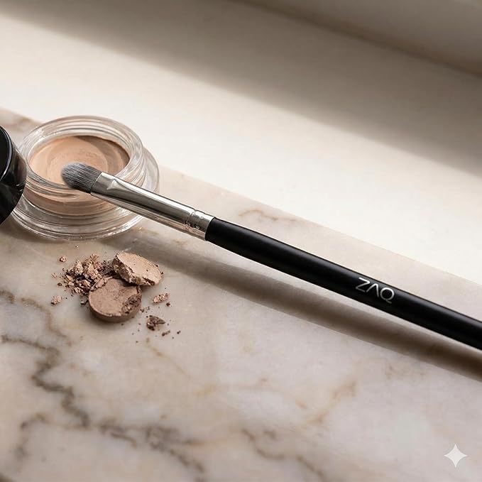 ZAQ Eye Shadow Brush for Blending, Concealer, Professional Tools for Applying Cream, Liquid Shadows and Eye Primer Base with Vegan Bristles