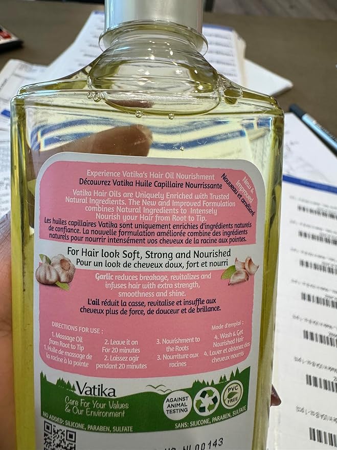 Dabur Vatika Naturals Enriched Hair Oil, Natural Moisturizing, Strengthening & Serum for Healthy Scalp, Nourishing Hair Oil for Soft, Manageable, Smooth & Silky From Root to Tip (Garlic)