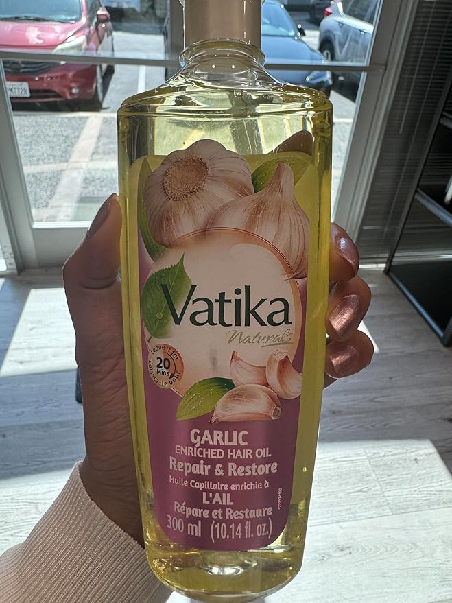 Dabur Vatika Naturals Enriched Hair Oil, Natural Moisturizing, Strengthening & Serum for Healthy Scalp, Nourishing Hair Oil for Soft, Manageable, Smooth & Silky From Root to Tip (Garlic)