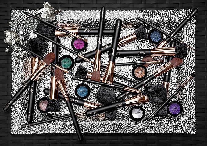 Skone Cosmetics | Professional Grade Makeup Brush | Eye Shadow | Eyebrows | Primer | Smudger | Nylon Brush (Smokey Brush)